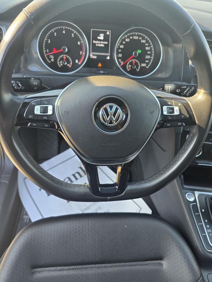 2018 Volkswagen Golf S Photo