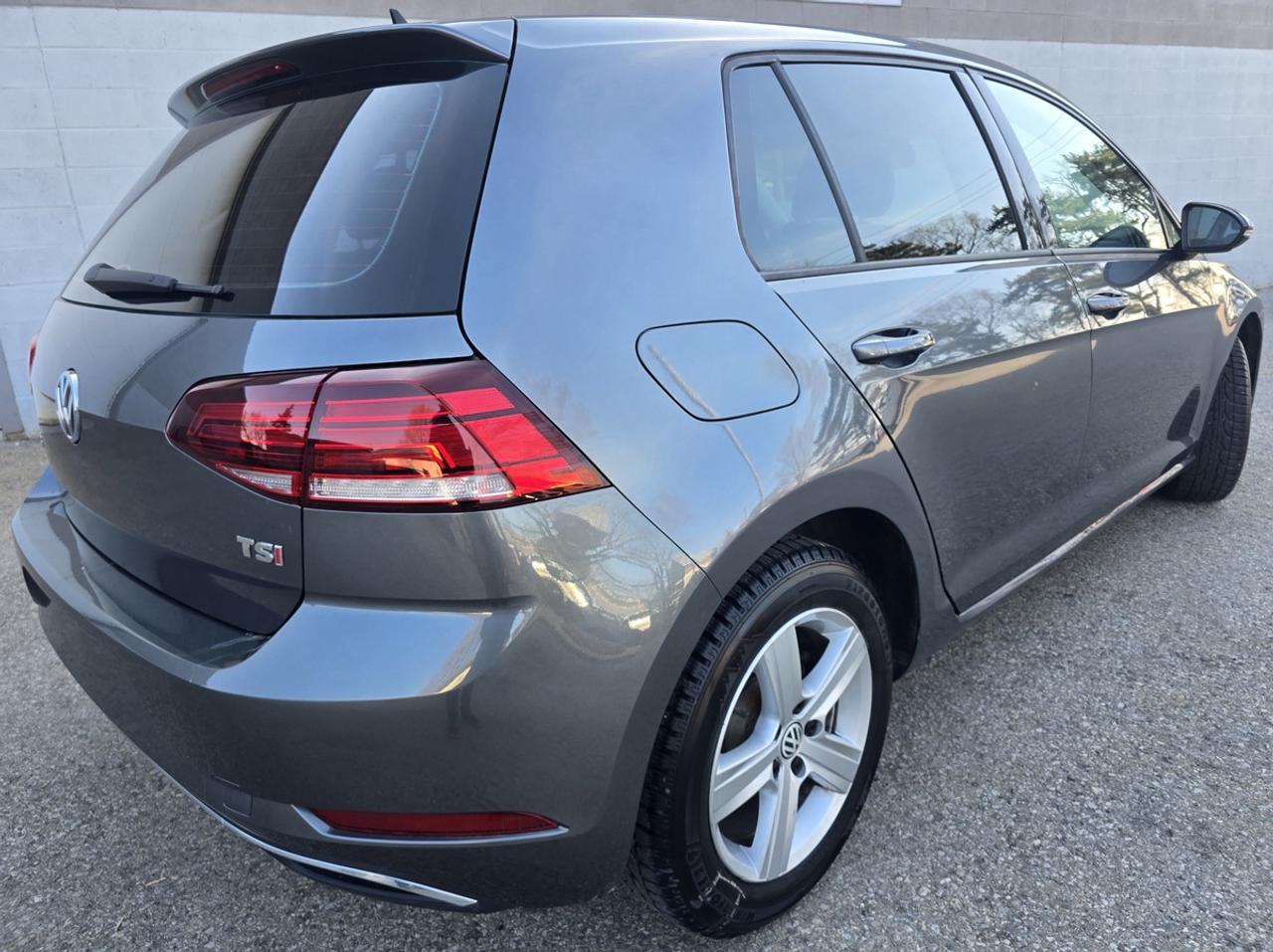2018 Volkswagen Golf S Photo