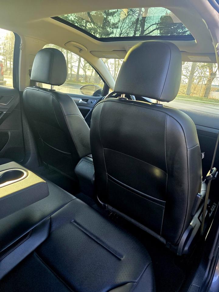 2018 Volkswagen Golf S Photo