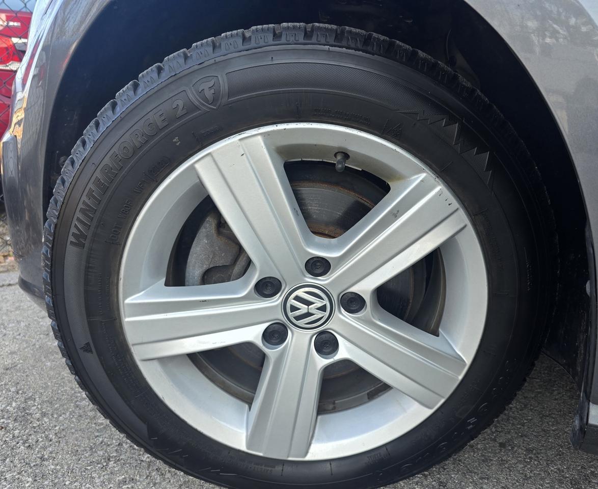 2018 Volkswagen Golf S Photo