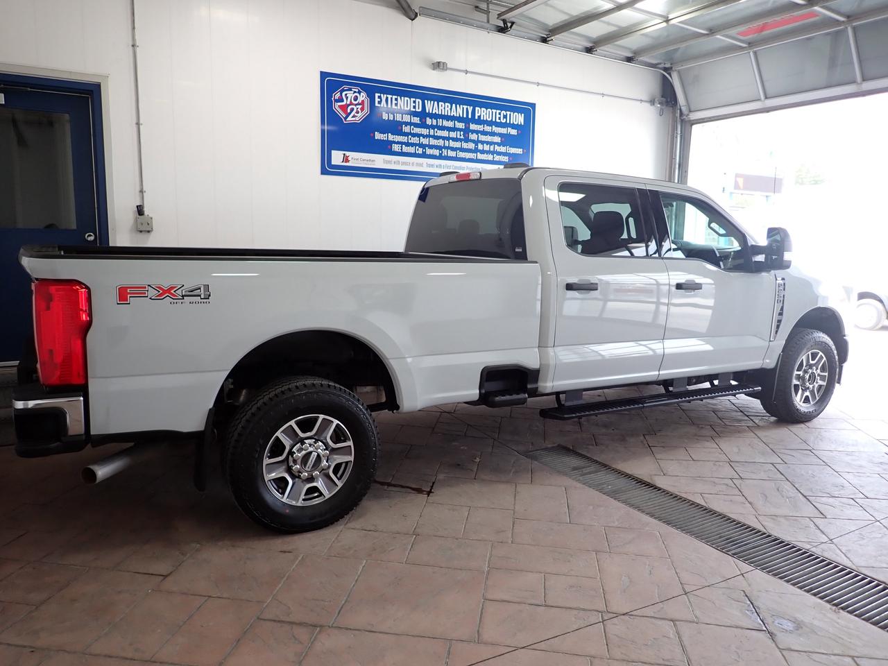 2025 Ford SUPER DUTY F-250 SRW XLT CREW CAB 4WD 8' BOX Photo