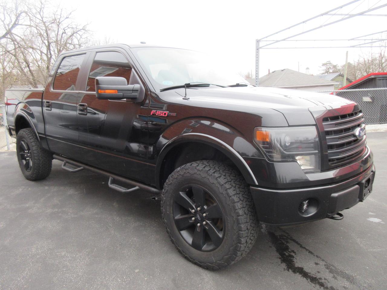 2014 Ford F-150 4WD SUPERCREW 145" LARIAT Photo