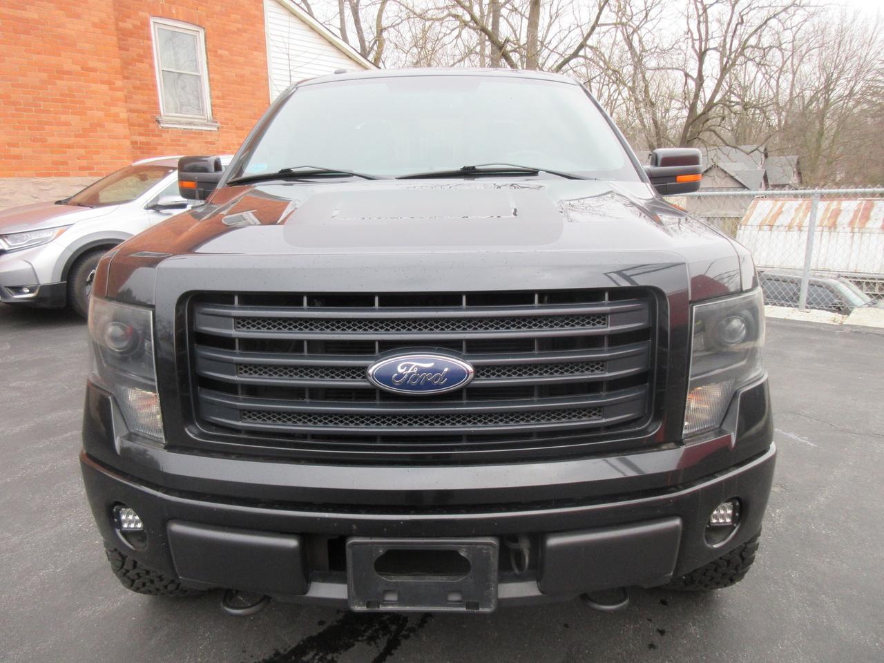 2014 Ford F-150 4WD SUPERCREW 145" LARIAT Photo