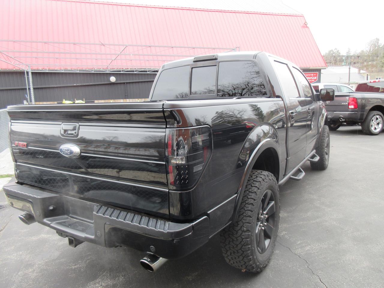 2014 Ford F-150 4WD SUPERCREW 145" LARIAT Photo