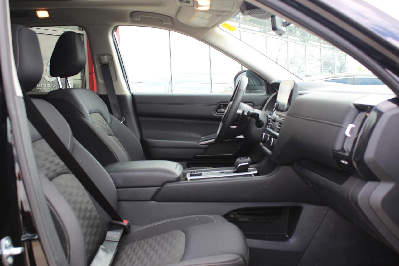 2024 Nissan Pathfinder SV AWD 1-Owner Pathfinder Photo