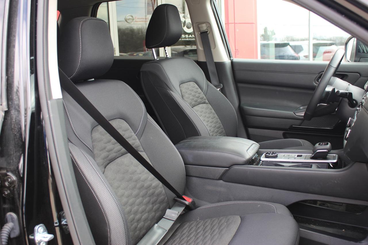 2024 Nissan Pathfinder SV AWD 1-Owner Pathfinder Photo