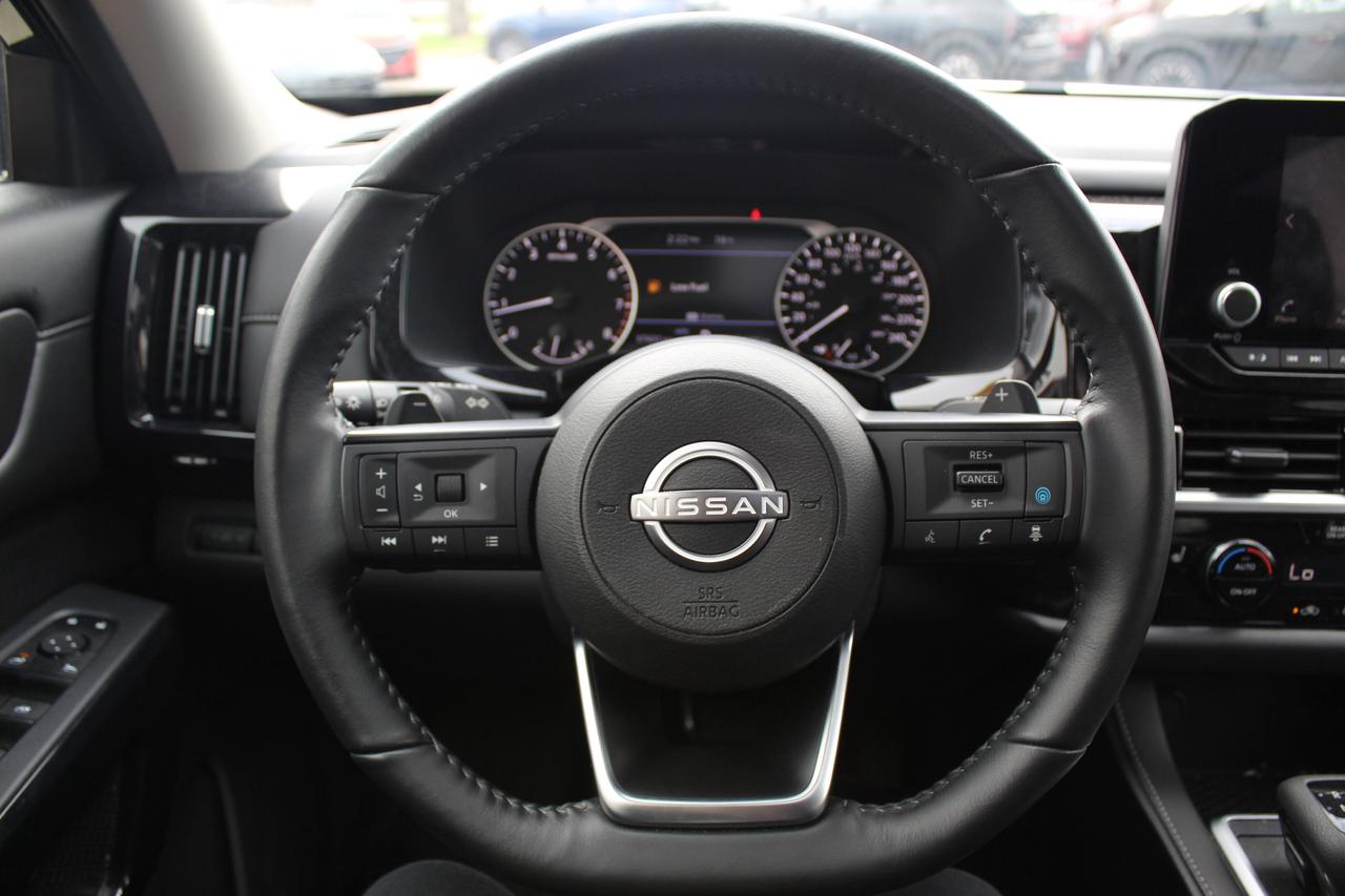 2024 Nissan Pathfinder SV AWD 1-Owner Pathfinder Photo
