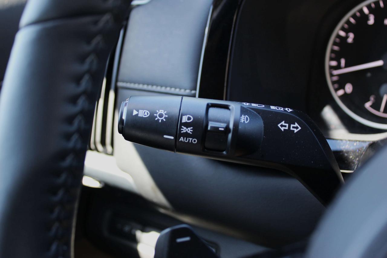 2024 Nissan Pathfinder SV AWD 1-Owner Pathfinder Photo