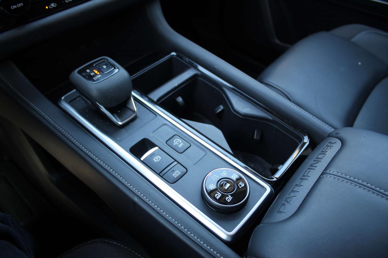 2024 Nissan Pathfinder SV AWD 1-Owner Pathfinder Photo