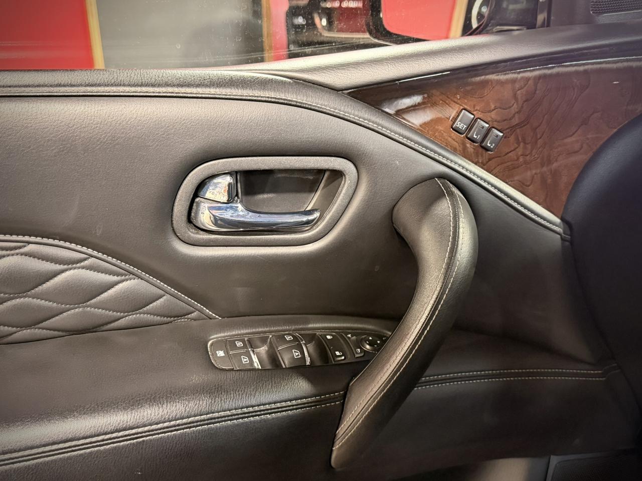 2018 Infiniti QX80 8-Passenger Photo