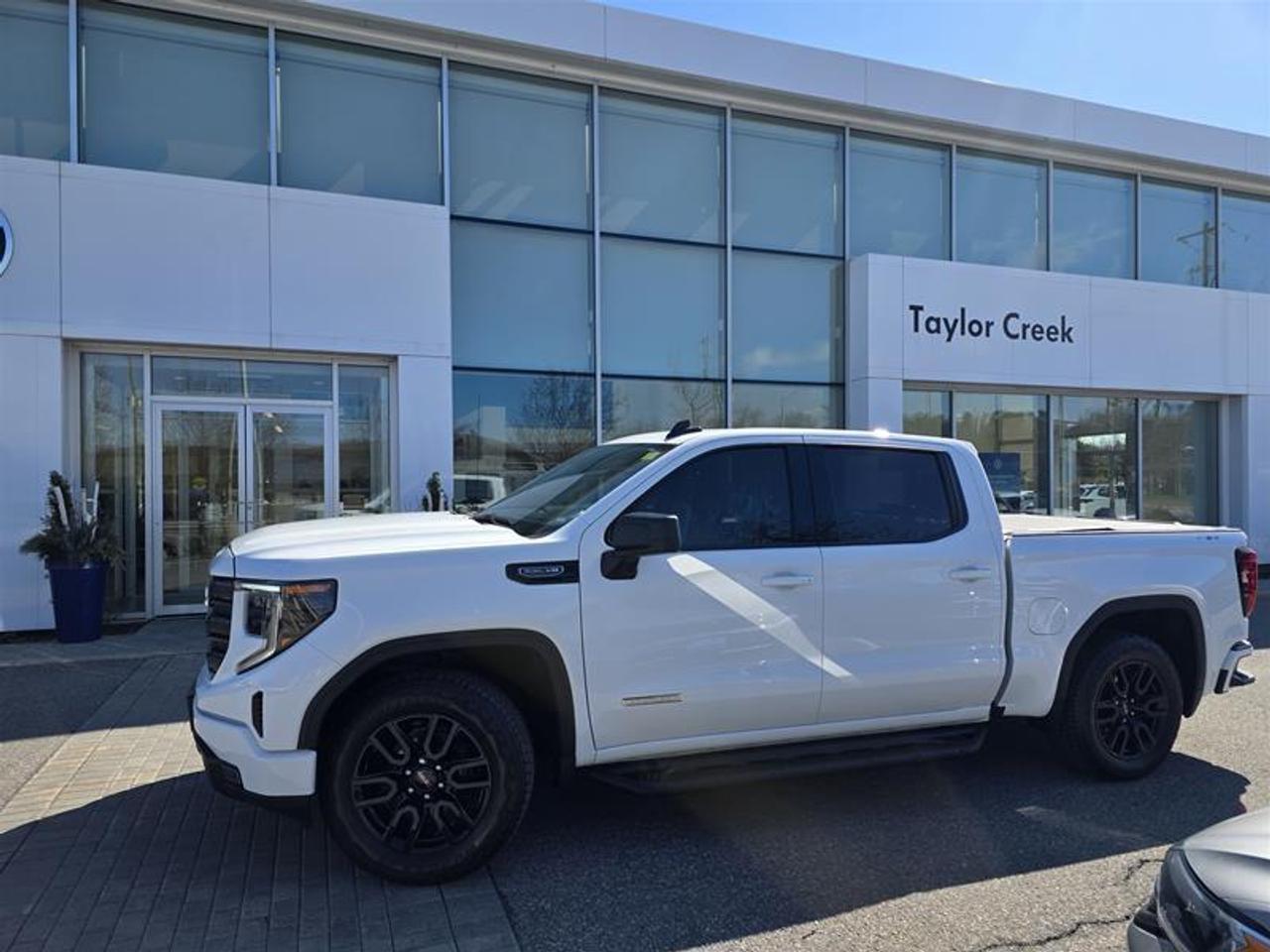 2025 GMC Sierra 1500 Crew Cab Standard Box 4-Wheel Drive Elevation W/Wi Photo