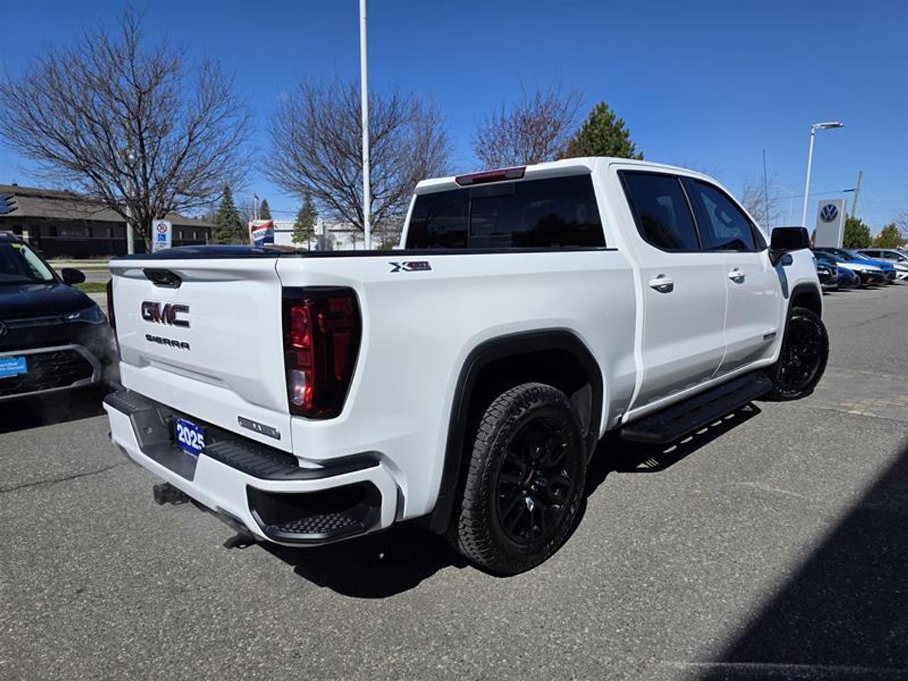 2025 GMC Sierra 1500 Crew Cab Standard Box 4-Wheel Drive Elevation W/Wi Photo