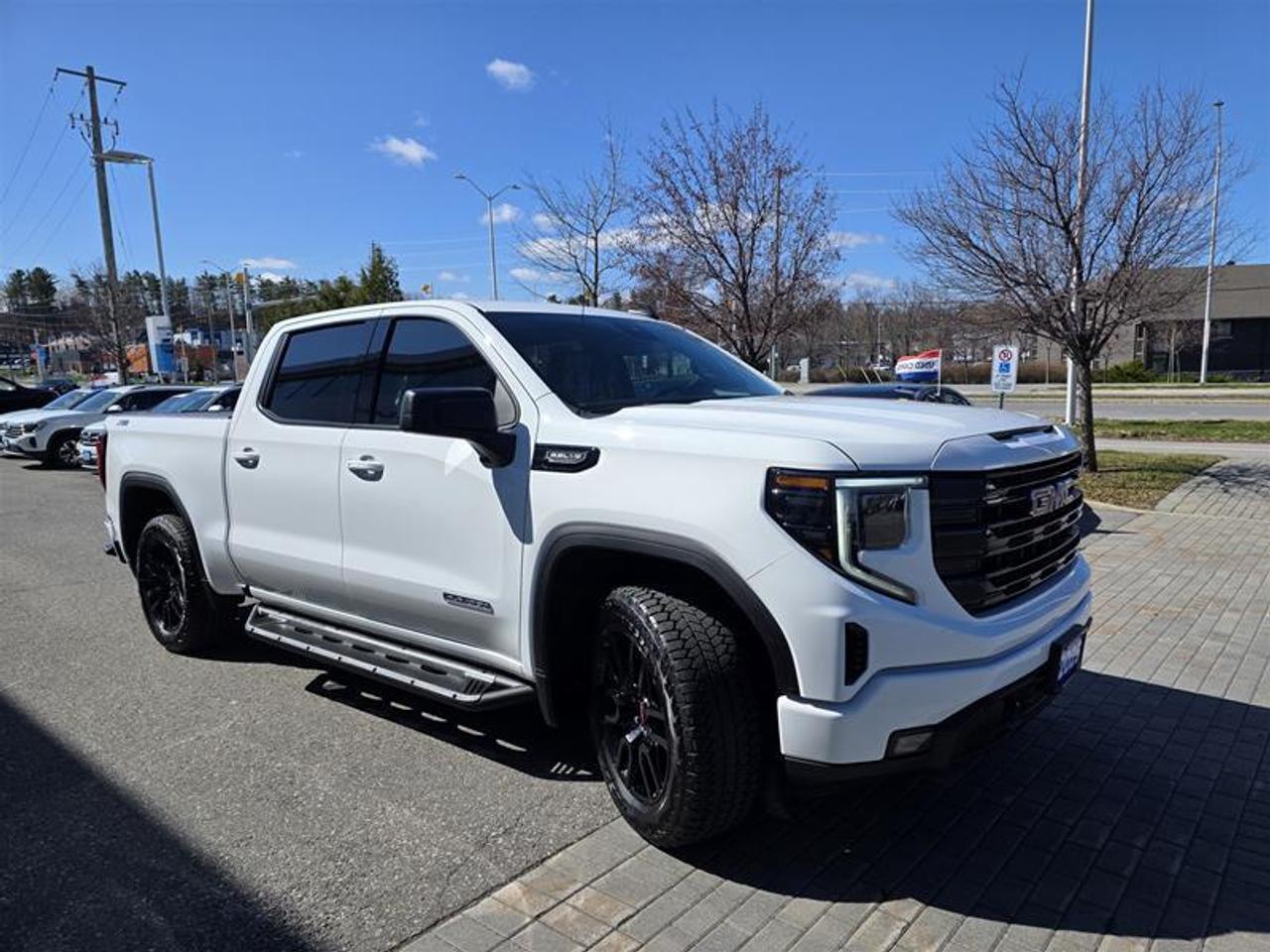 2025 GMC Sierra 1500 Crew Cab Standard Box 4-Wheel Drive Elevation W/Wi Photo