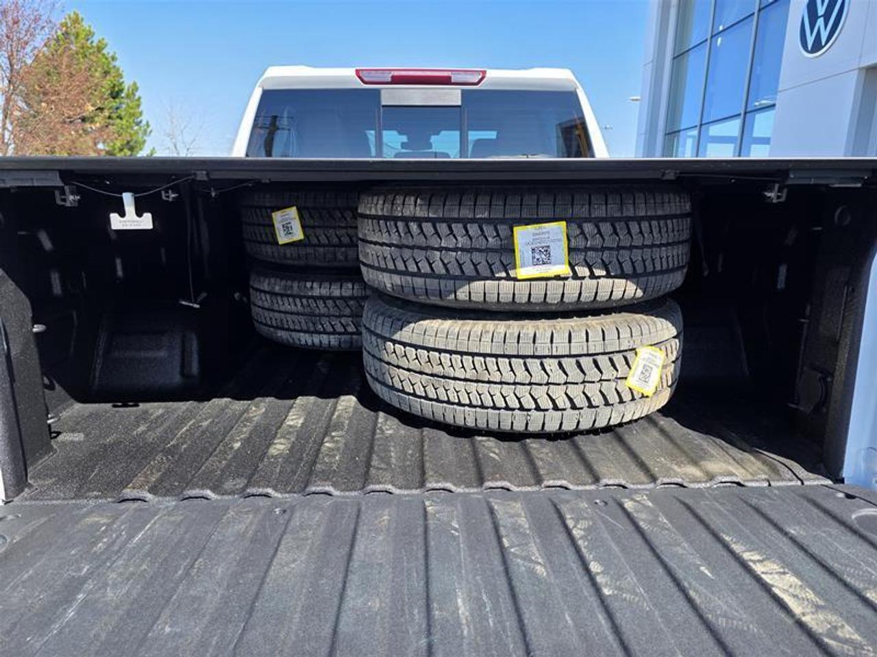 2025 GMC Sierra 1500 Crew Cab Standard Box 4-Wheel Drive Elevation W/Wi Photo