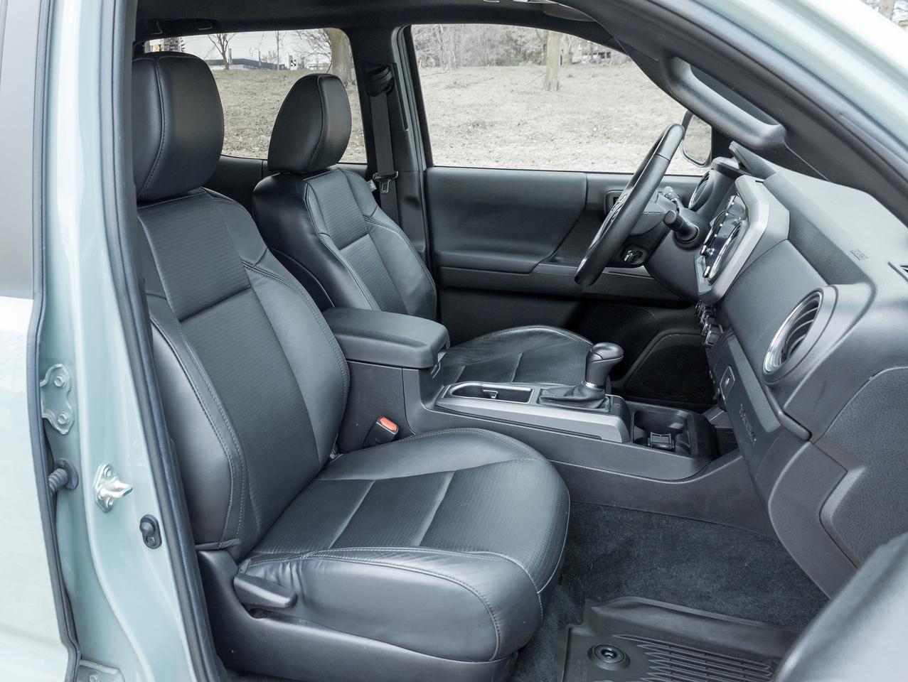 2023 Toyota Tacoma 4x4 Double Cab TRD SPORT PREMIUM LIKE NEW TRADE IN Photo