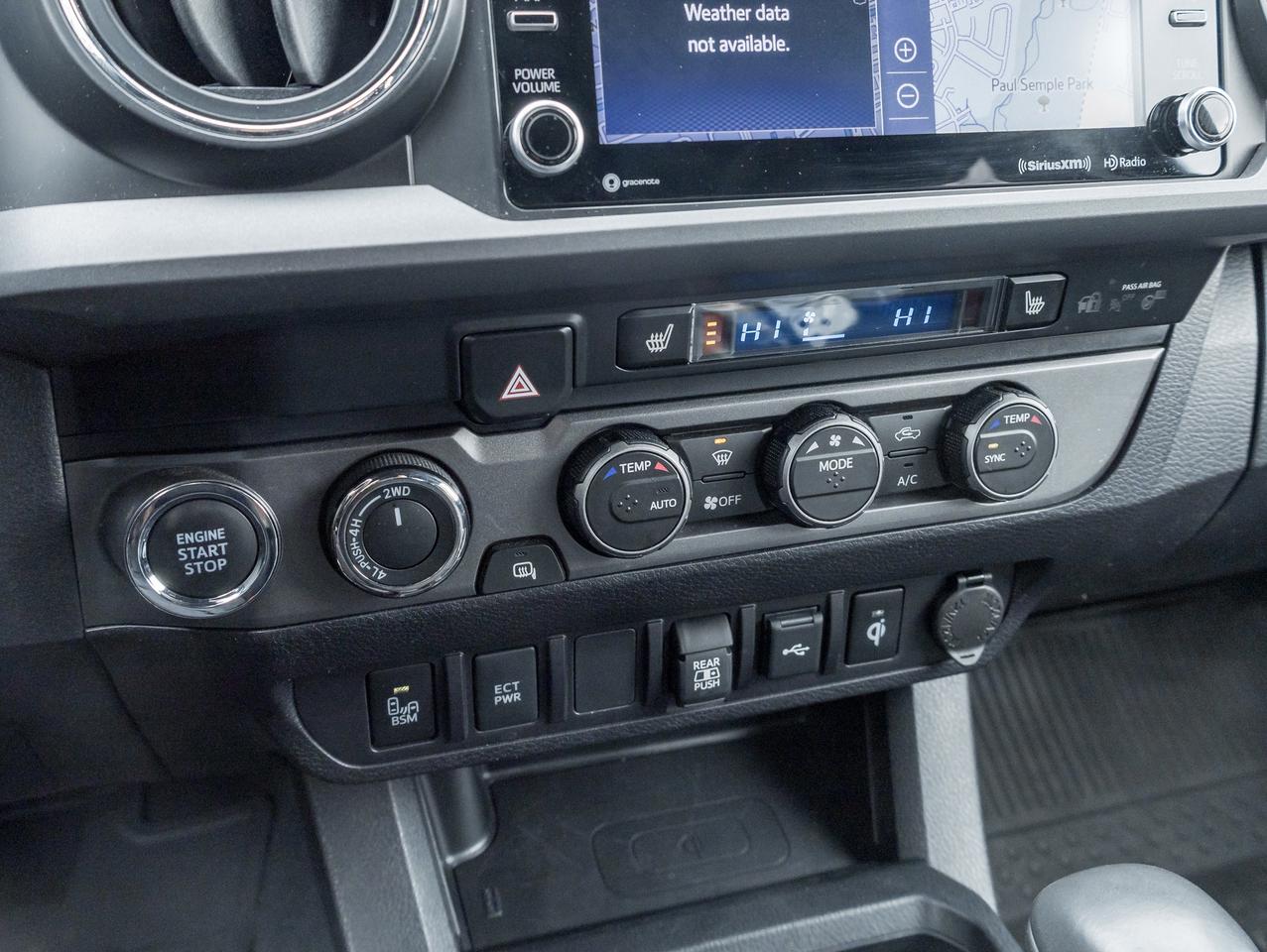 2023 Toyota Tacoma 4x4 Double Cab TRD SPORT PREMIUM LIKE NEW TRADE IN Photo