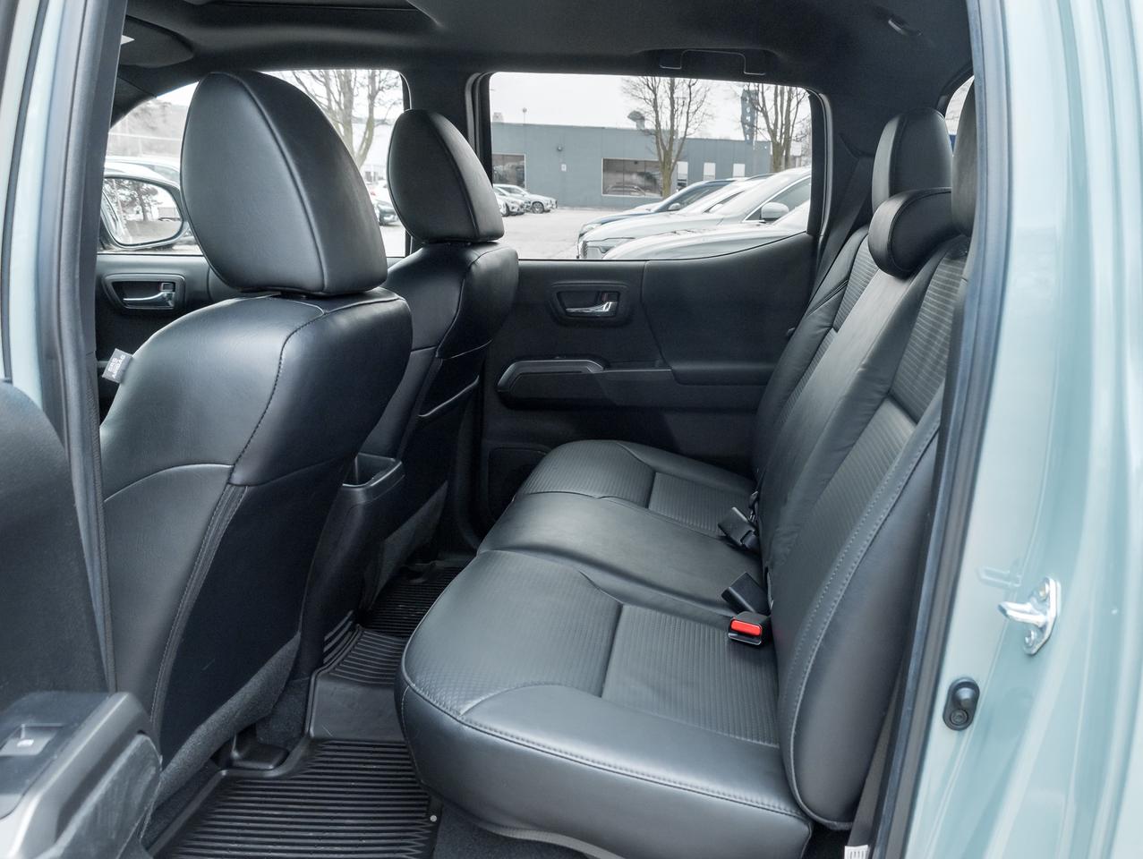 2023 Toyota Tacoma 4x4 Double Cab TRD SPORT PREMIUM LIKE NEW TRADE IN Photo