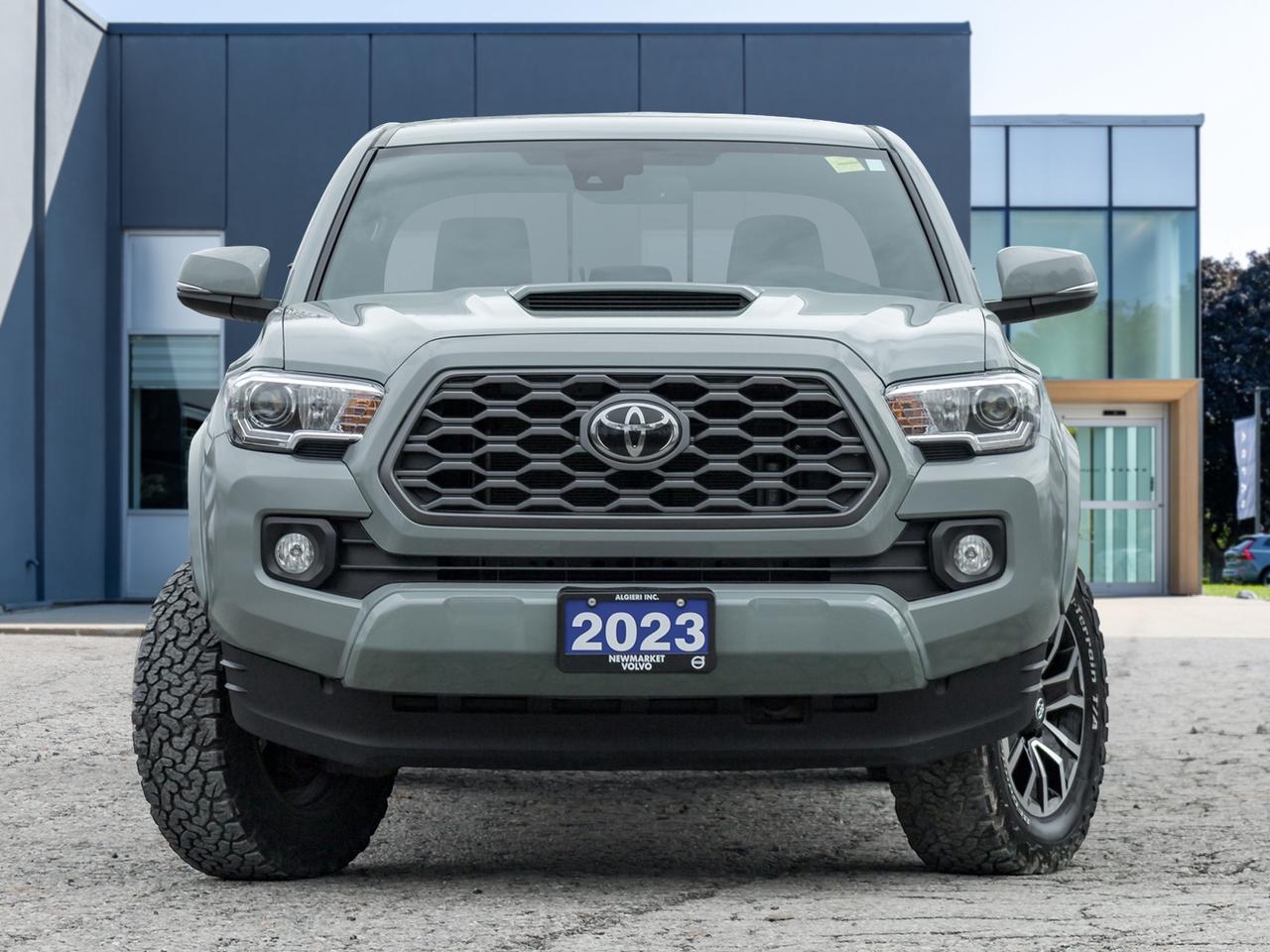 2023 Toyota Tacoma 4x4 Double Cab TRD SPORT PREMIUM LIKE NEW TRADE IN Photo