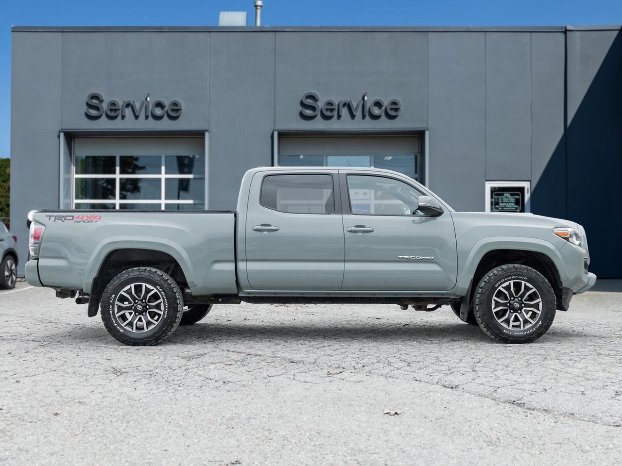 2023 Toyota Tacoma 4x4 Double Cab TRD SPORT PREMIUM LIKE NEW TRADE IN Photo