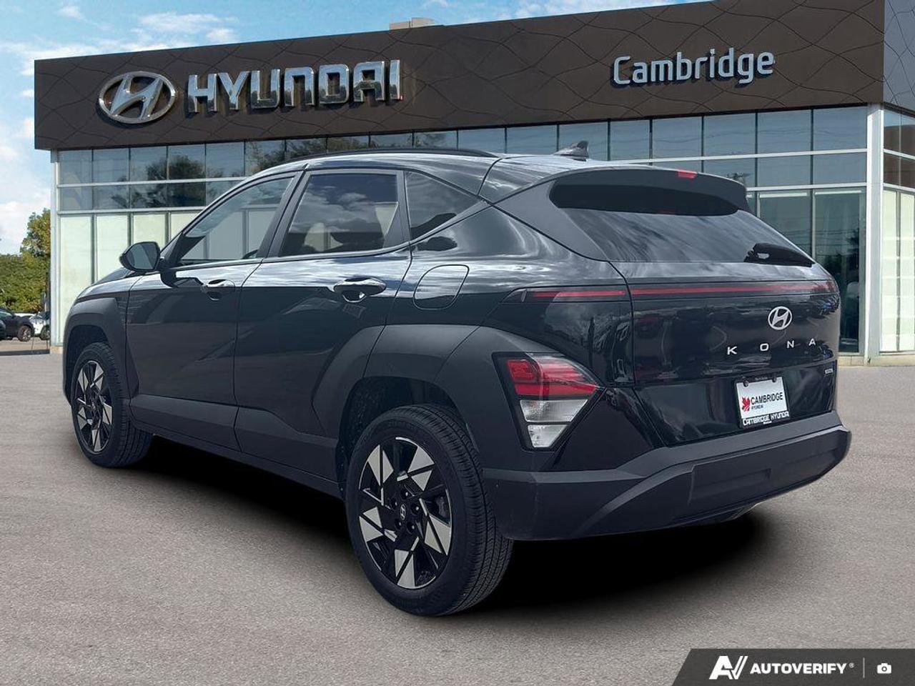 2024 Hyundai KONA Preferred   NO ACCIDENTS   CARPLAY   HEATED SEATS Photo