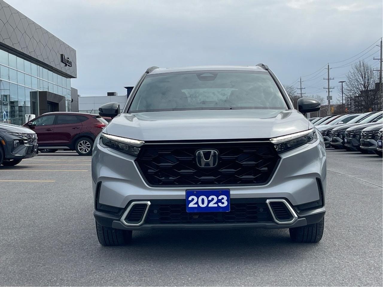 2023 Honda CR-V Hybrid Touring AWD Photo