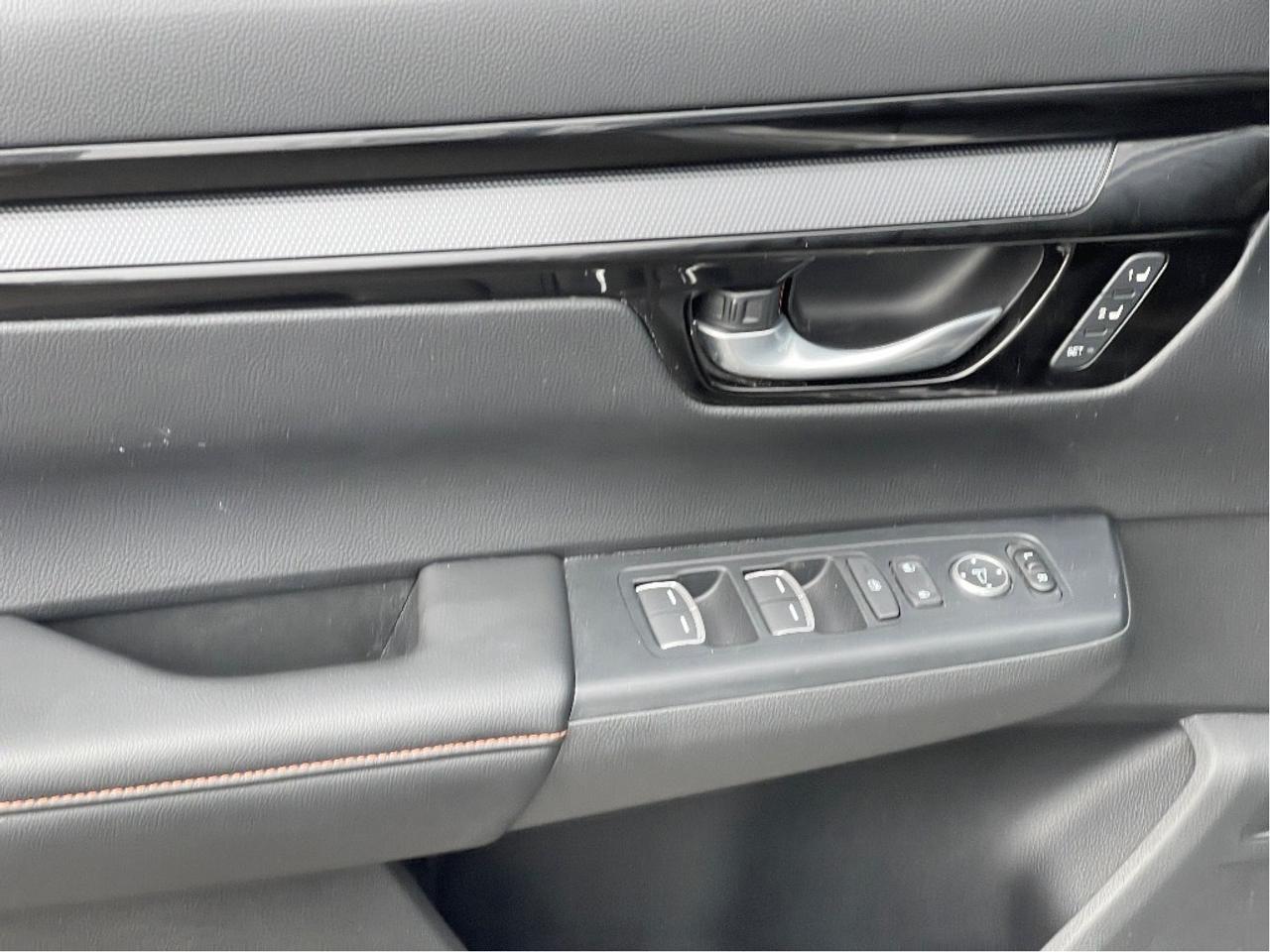 2023 Honda CR-V Hybrid Touring AWD Photo