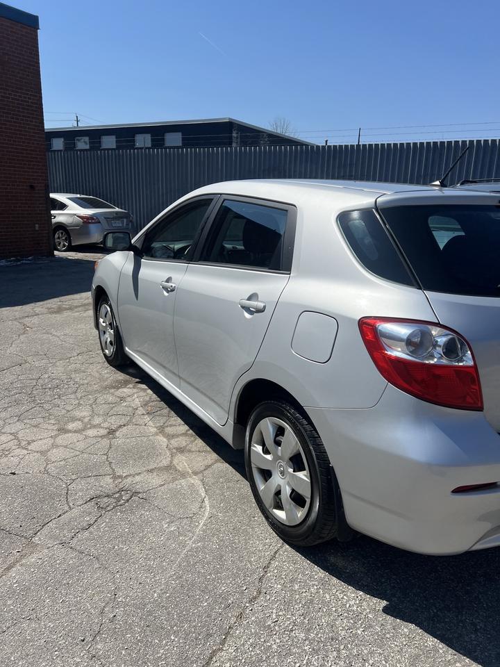 2014 Toyota Matrix HATCHBACK BLUE TOOTH AUTO AC LOW KM Photo
