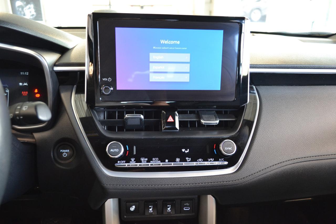 2025 Toyota Corolla Cross XSE Photo4