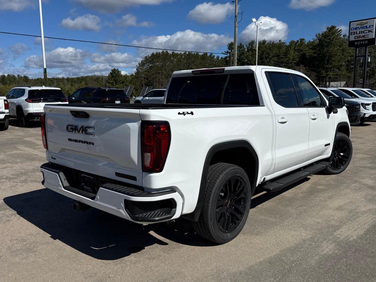 2026 GMC Sierra 1500 Crew Cab Short Box 4-Wheel Drive Elevation Photo