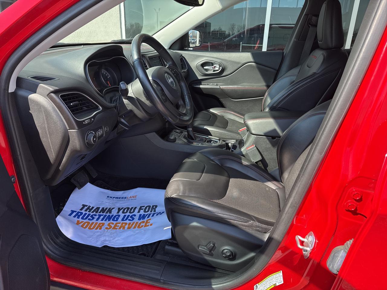 2019 Jeep Cherokee Trailhawk Photo