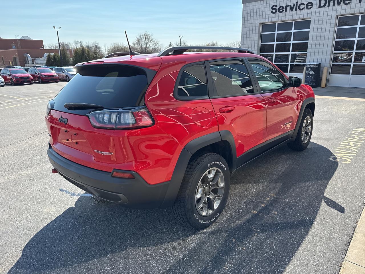 2019 Jeep Cherokee Trailhawk Photo