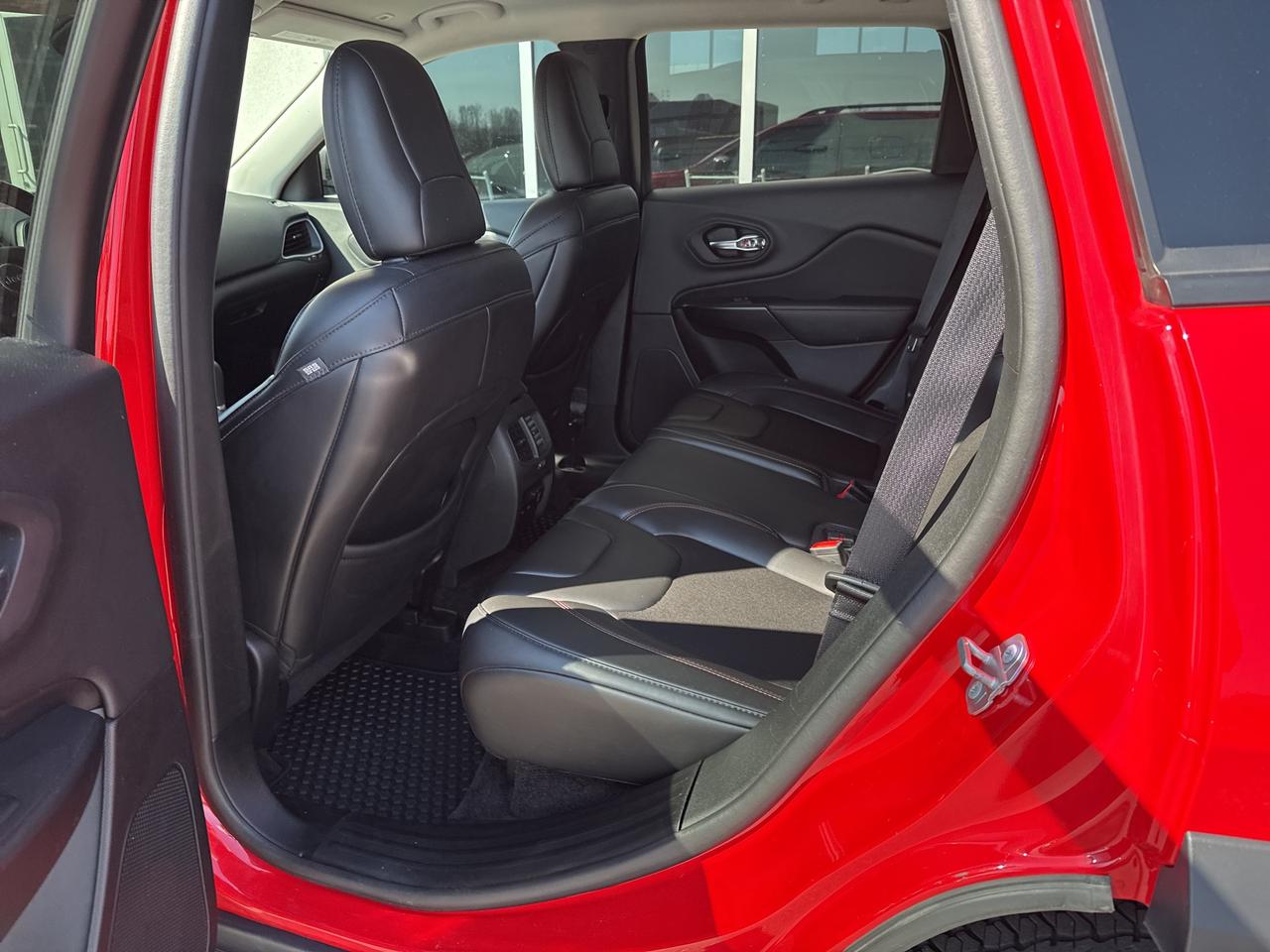 2019 Jeep Cherokee Trailhawk Photo