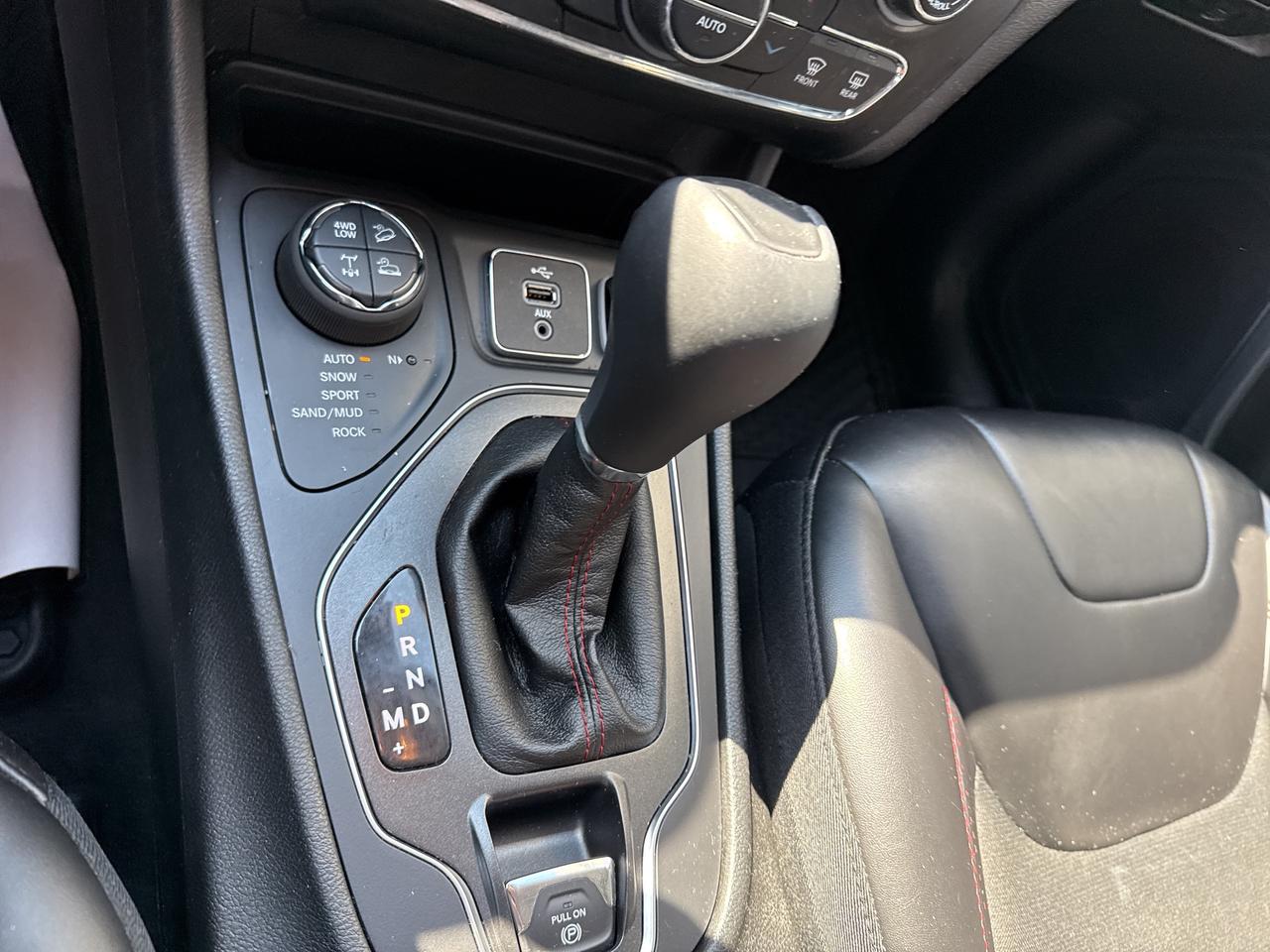 2019 Jeep Cherokee Trailhawk Photo
