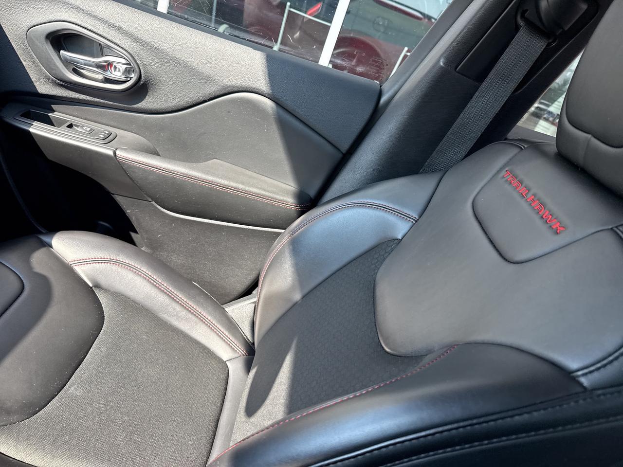 2019 Jeep Cherokee Trailhawk Photo