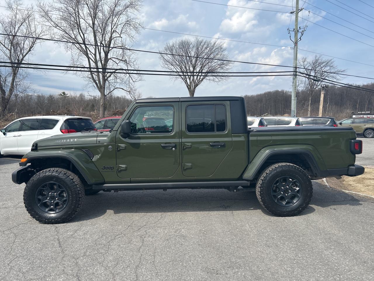 2023 Jeep Gladiator Willys 4x4 Photo