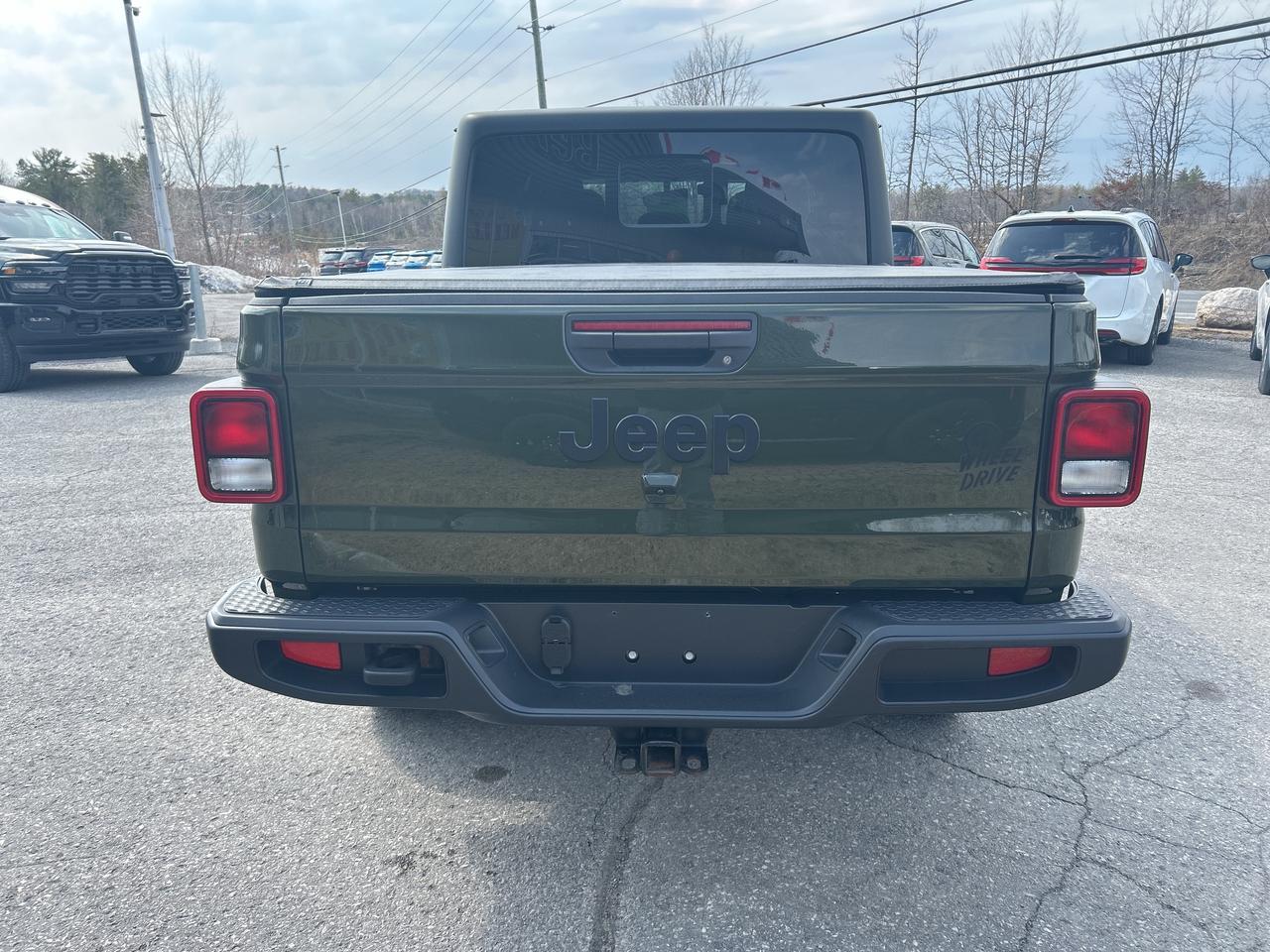 2023 Jeep Gladiator Willys 4x4 Photo