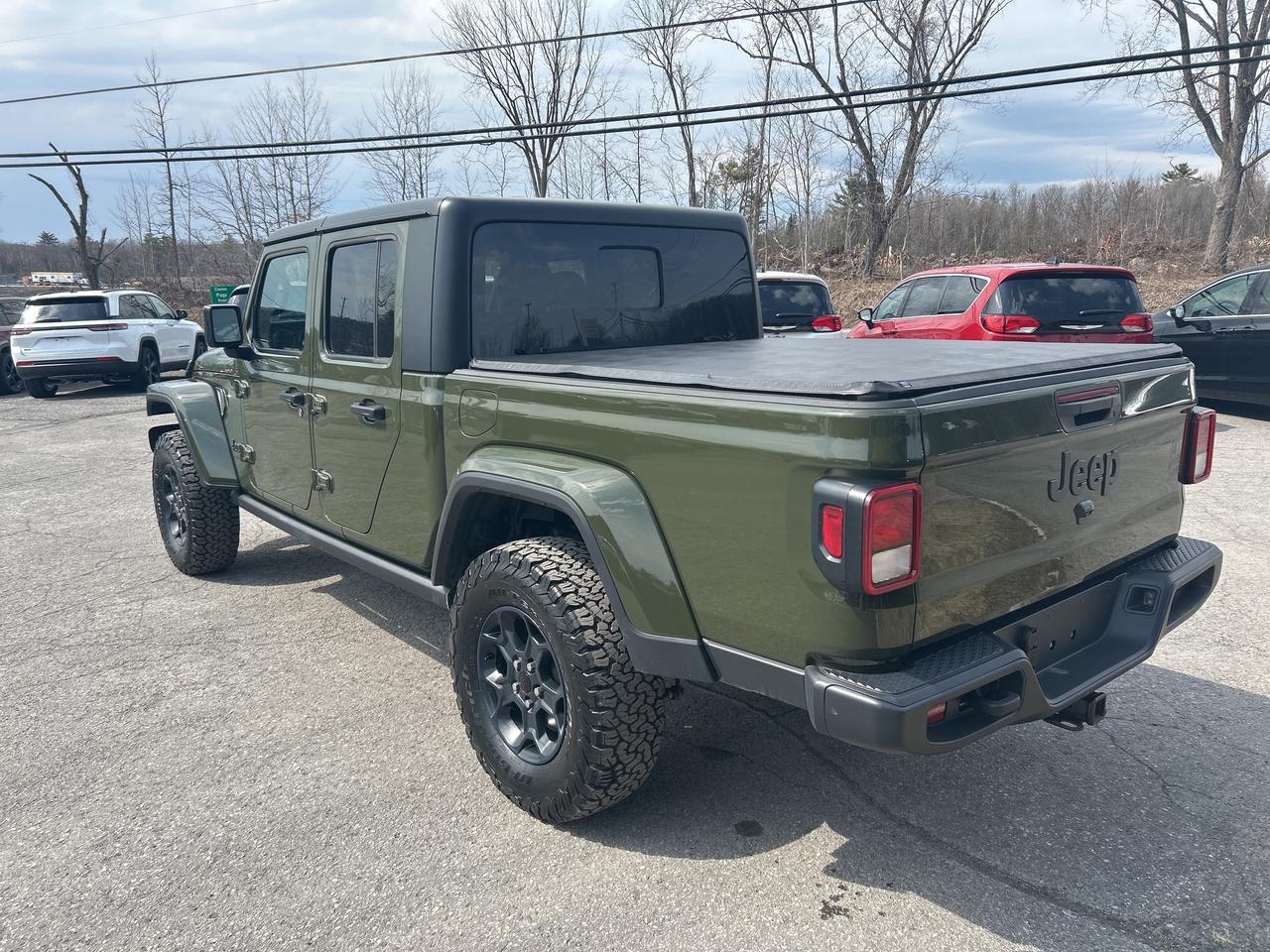 2023 Jeep Gladiator Willys 4x4 Photo