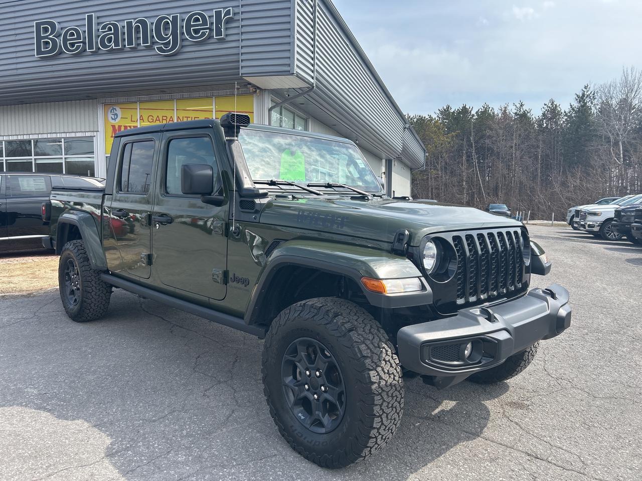 2023 Jeep Gladiator Willys 4x4 Photo