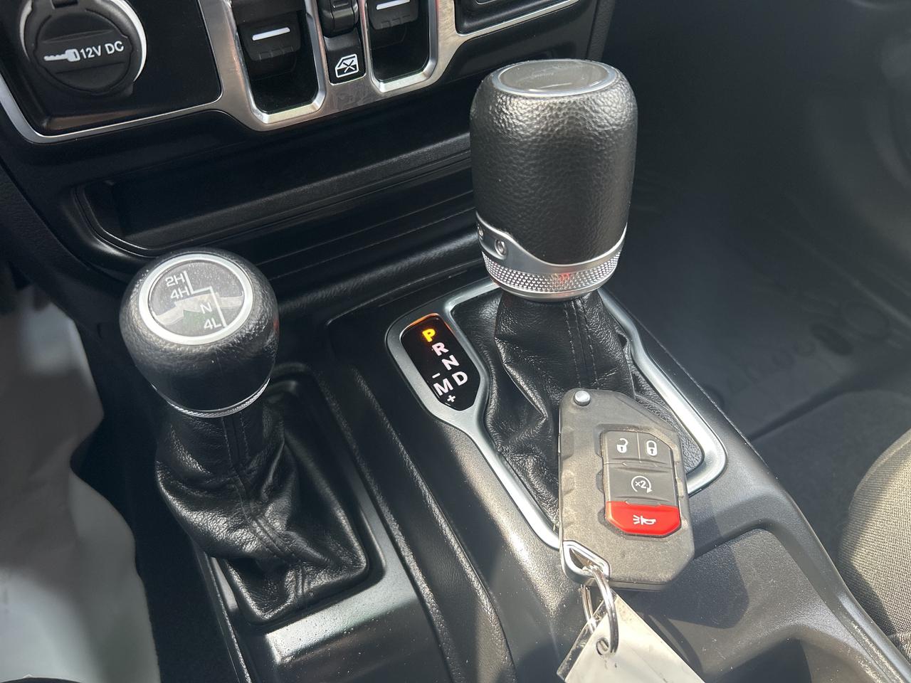 2023 Jeep Gladiator Willys 4x4 Photo