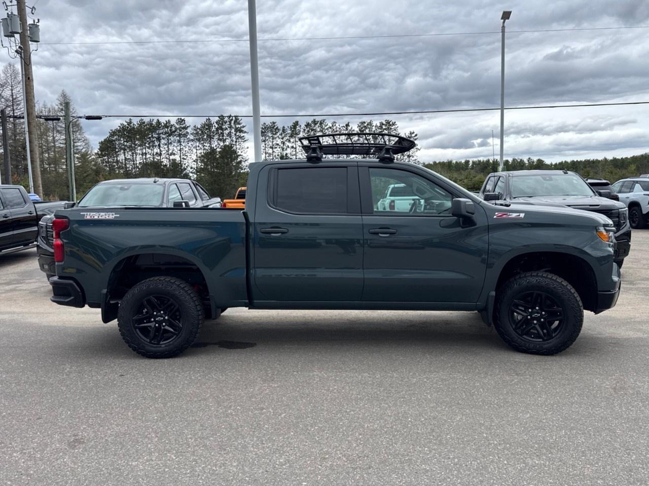 2026 Chevrolet Silverado 1500 Crew Cab Short Box 4-Wheel Drive Custom Trail Boss Photo3