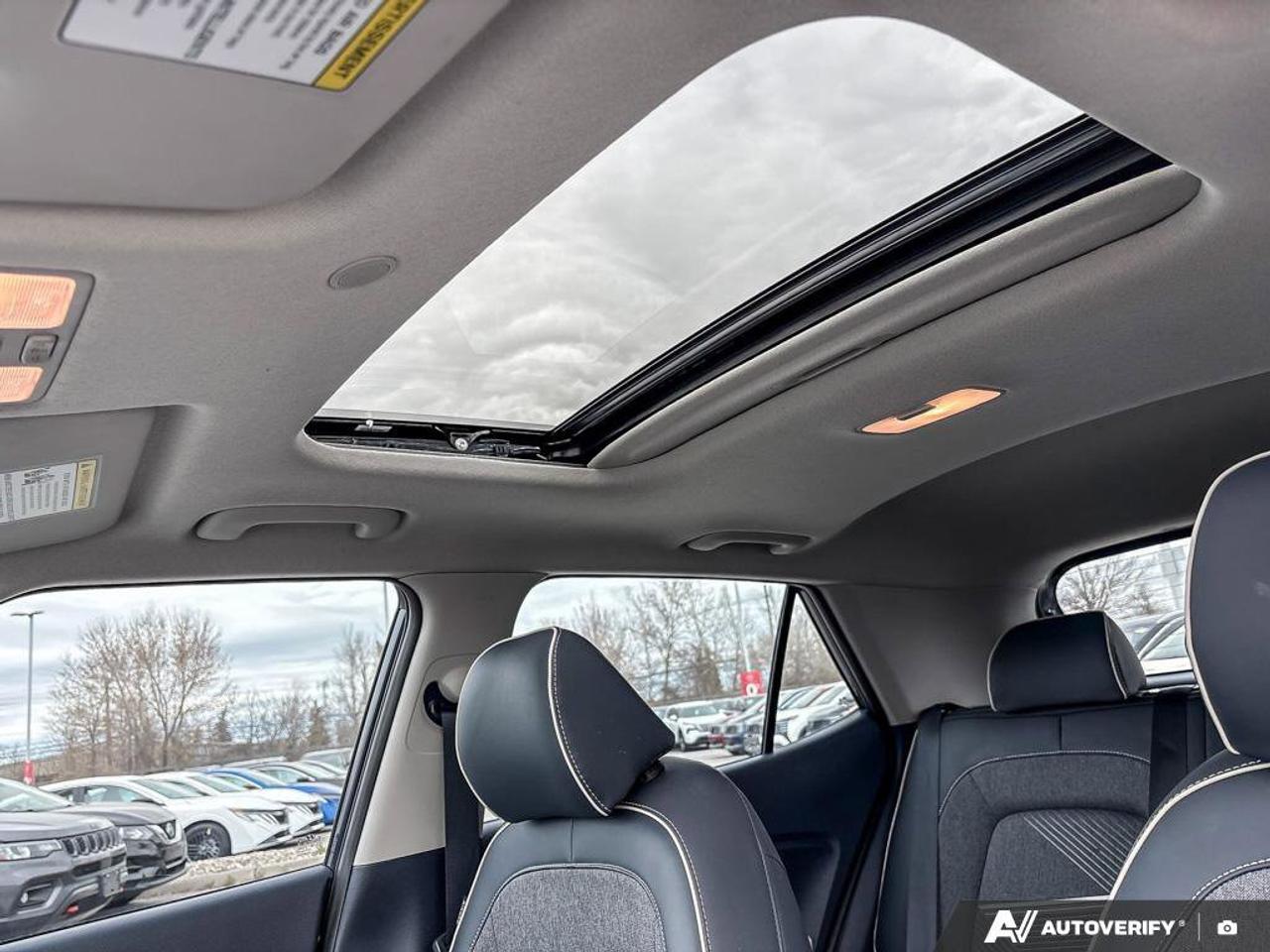 2023 Hyundai Venue Ultimate   Android Auto   Apple Car Play Photo