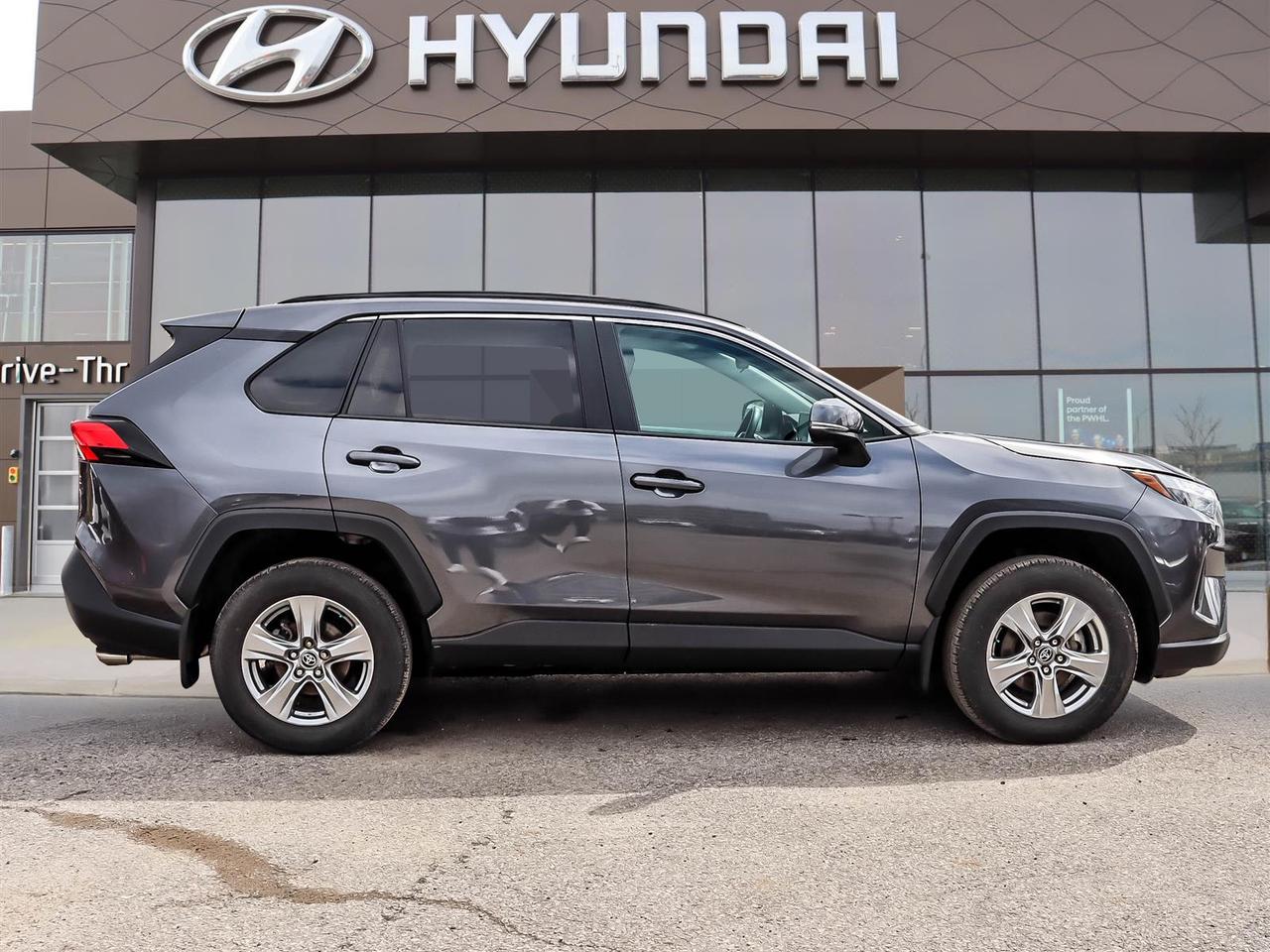 2024 Toyota RAV4 XLE Photo