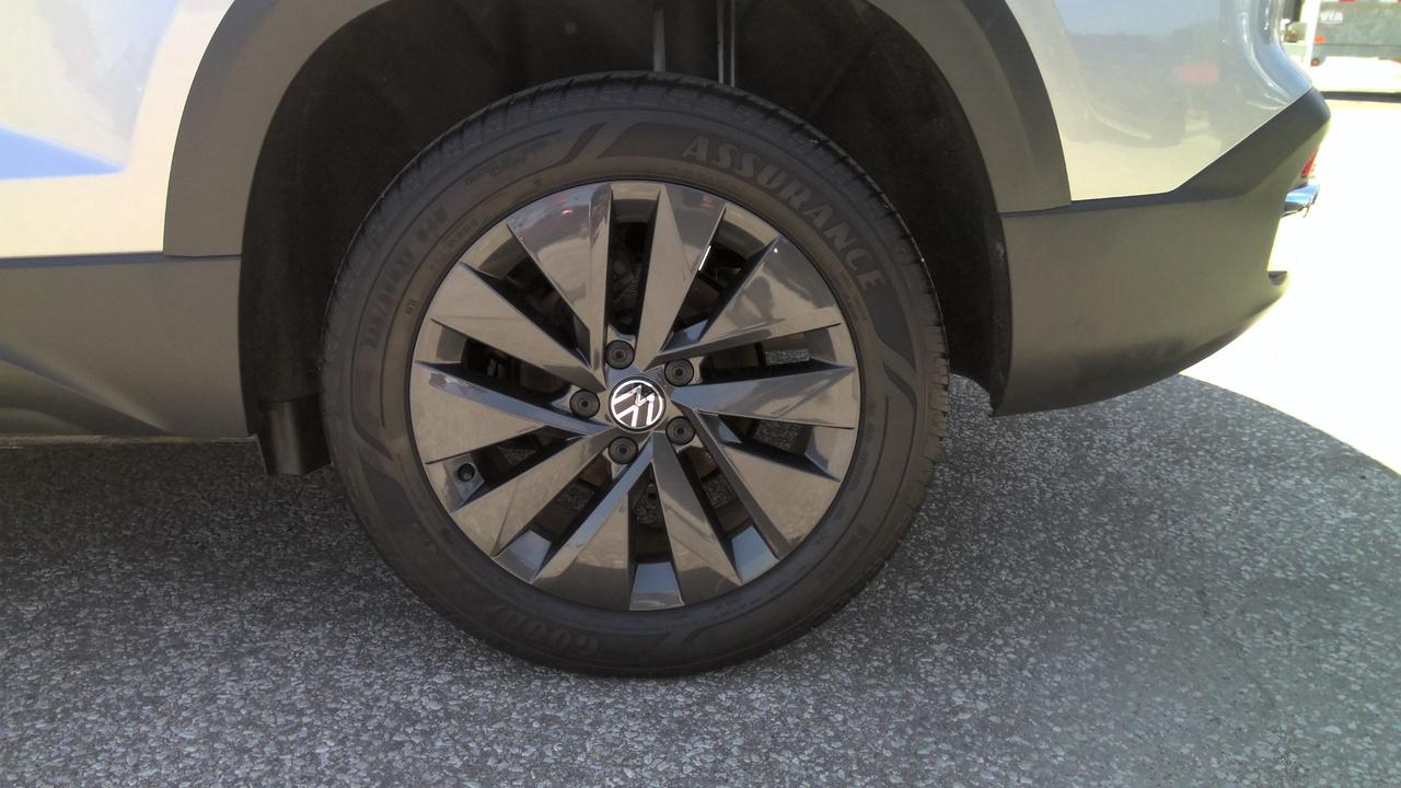 2024 Volkswagen Taos Comfortline 4dr Front-Wheel Drive Photo