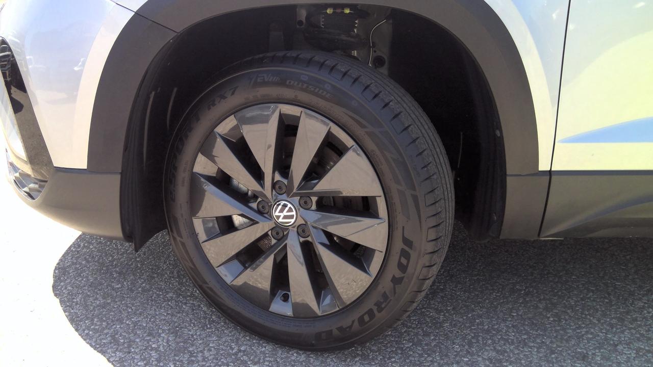 2024 Volkswagen Taos Comfortline 4dr Front-Wheel Drive Photo