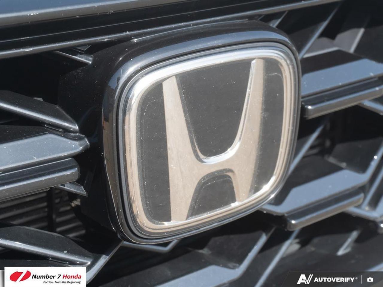 2024 Honda CR-V Hybrid Touring *NO REPORTED ACCIDENTS*ONE OWNER* Photo