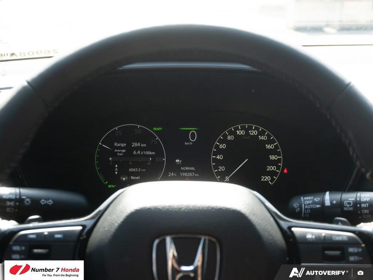 2024 Honda CR-V Hybrid Touring *NO REPORTED ACCIDENTS*ONE OWNER* Photo
