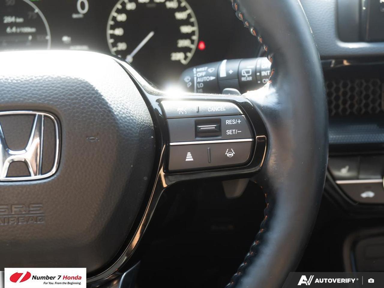 2024 Honda CR-V Hybrid Touring *NO REPORTED ACCIDENTS*ONE OWNER* Photo