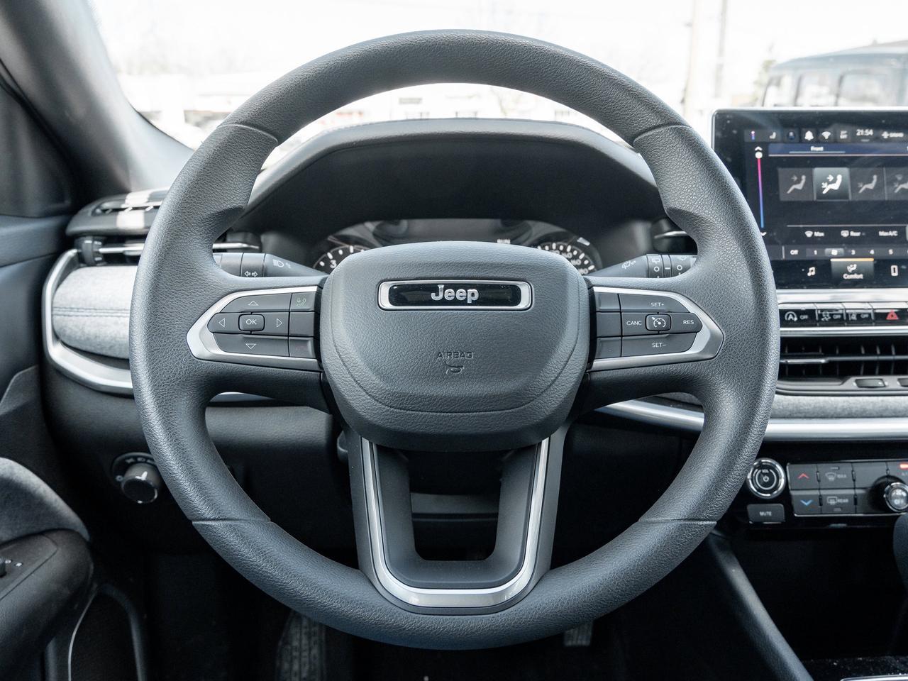 2024 Jeep Compass Sport   Clean Carfax   Low KMs   Keyless Entry Photo