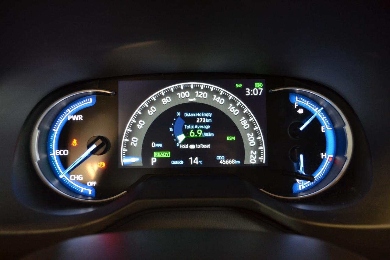 2024 Toyota RAV4 Hybrid XLE Photo4