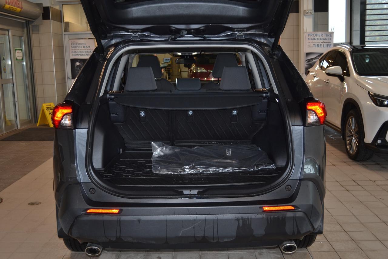 2024 Toyota RAV4 Hybrid XLE Photo